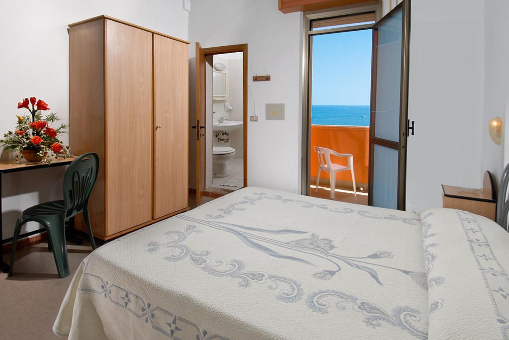 Le camere dell'Hotel Edelweiss - la camera fronte mare