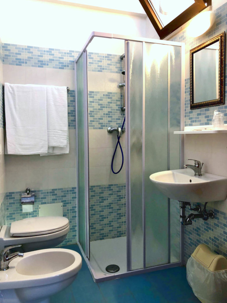 bagno camera laterale