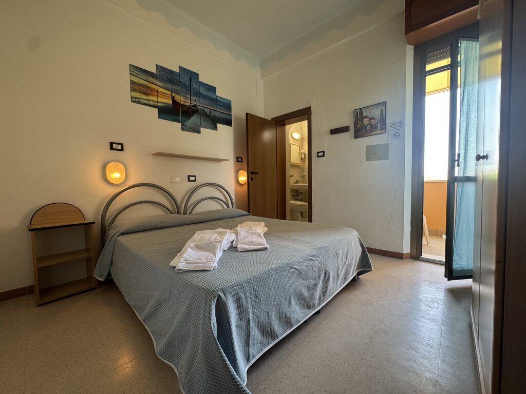 Le camere dell'Hotel Edelweiss - La camera fronte collina