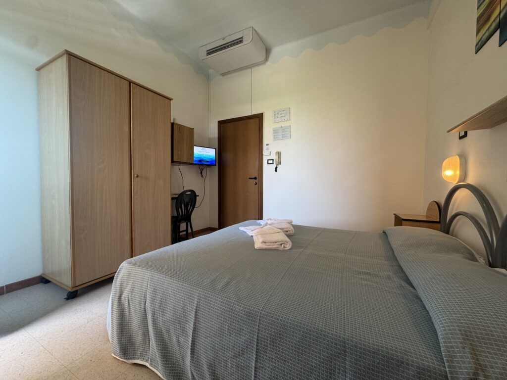 Le camere dell'Hotel Edelweiss - La camera fronte collina